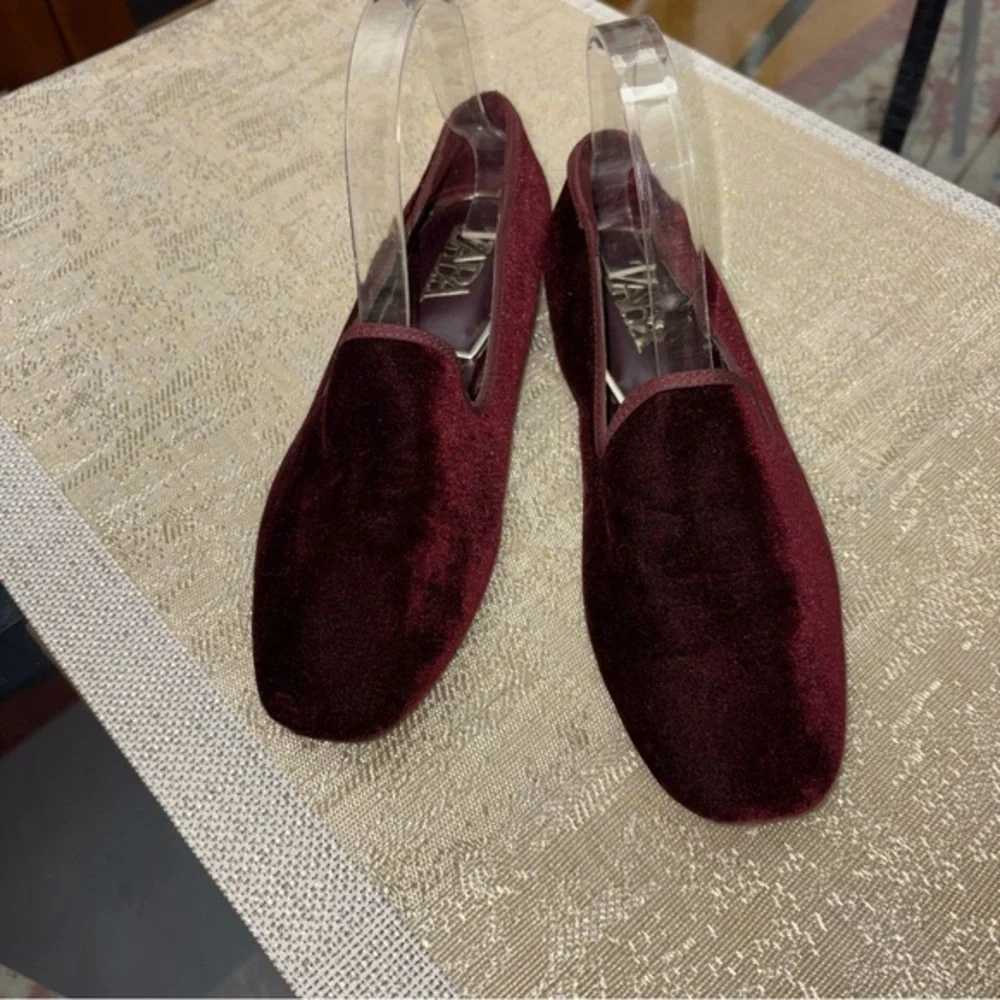 ZARA Elegant Burgundy Velvet Loafers SIZE 36EU